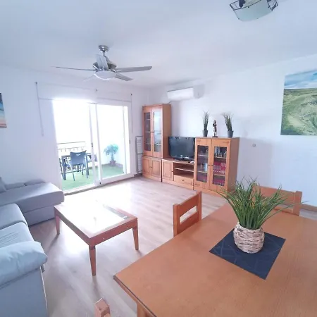 Acceso Directo A Playa Naturista De Apartment